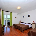 With A Parking Space Vinisce, Trogir - 14407 Apartman *